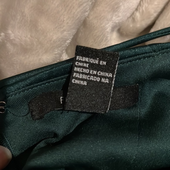 FOREVER 21 satin midi dress ✨ - Picture 5 of 11